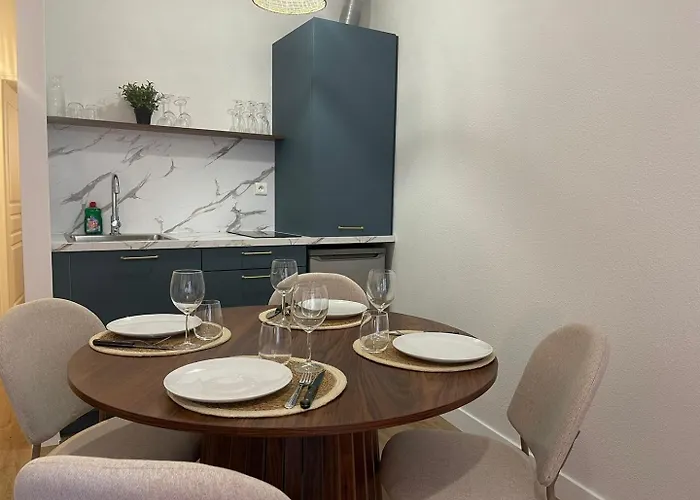 The Parenthèse De Foch * Le Puy-en-Velay